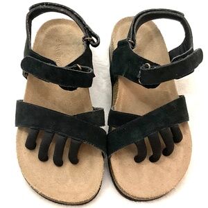 Black Wellrox Women’s Leather Suede Sandals Slip On Flat  Comfort Shoes Sz 7